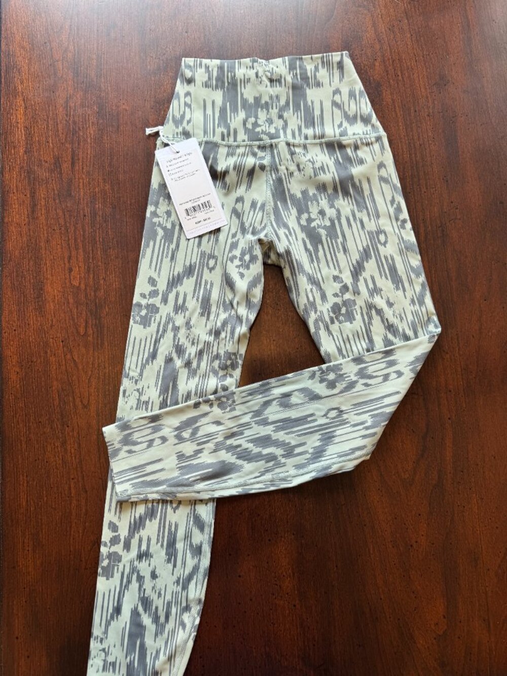 TAVI High-Waisted Leggings Green Gray Abstract Print – NWT - Picture 3 of 3